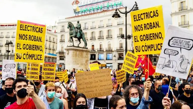 Spain plans measures to cut soaring energy bills as electricity rates hit record levels Spain