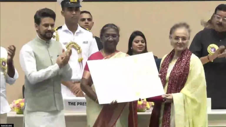 Asha Parekh conferred Dadasaheb Phalke award, thanks govt for prestigious honour Asha Parekh