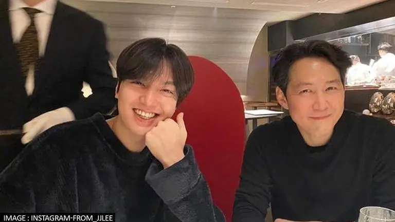 'Squid Game's Jung Jae Lee poses with Lee Min Ho as he gives shoutout to his show Pachinko squid game