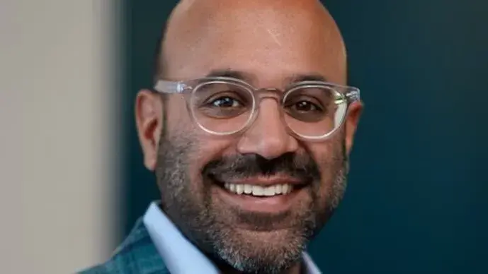 Working long hours, blending work and life: Indian-American CEO’s message to his employees Wayfair CEO Niraj Shah