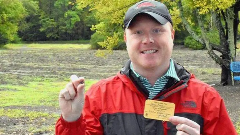 Arkansas man finds rare 9.07 carat diamond, says 'I thought it might have been glass' Arkansas