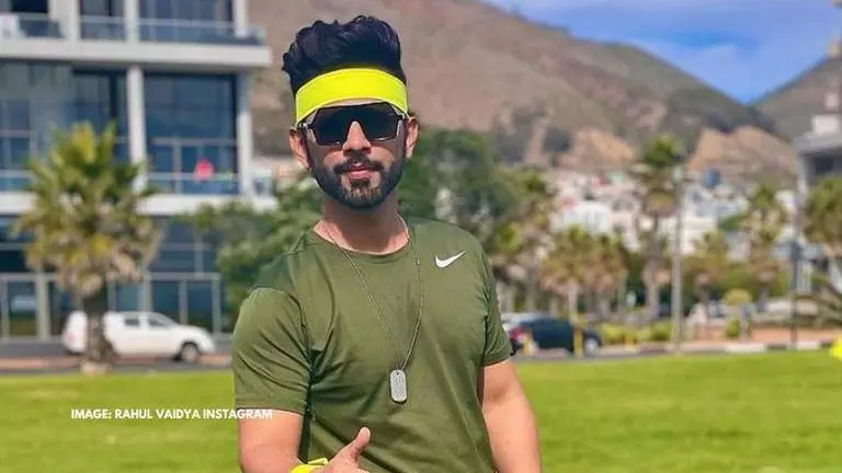 Rahul Vaidya shares hilarious fan art, quips "Ye main kam bandar zyaada lag raha hai" Rahul Vaidya