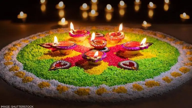 Bhai Dooj Rangoli Ideas: Check out simple rangoli ideas for Bhai Dooj 2021 celebrations bhai dooj
