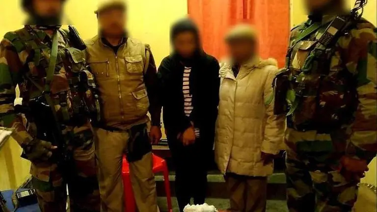 Manipur: Assam Rifles and Kakching Police held woman carrying heroin worth Rs 57 lakhs Manipur
