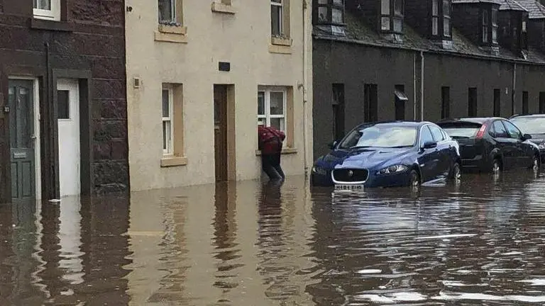 Scottish leader says injuries reported after train derails