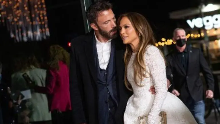 Jennifer Lopez shares unseen wedding photos with Ben Affleck on 1st anniversary Jennifer Lopez