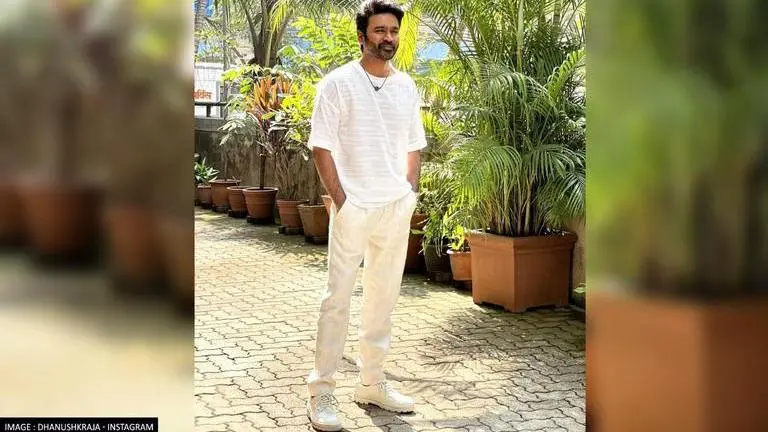 'Maaran': Screenplay writer clarifies quitting Dhanush's film over 'creative differences' Maaran