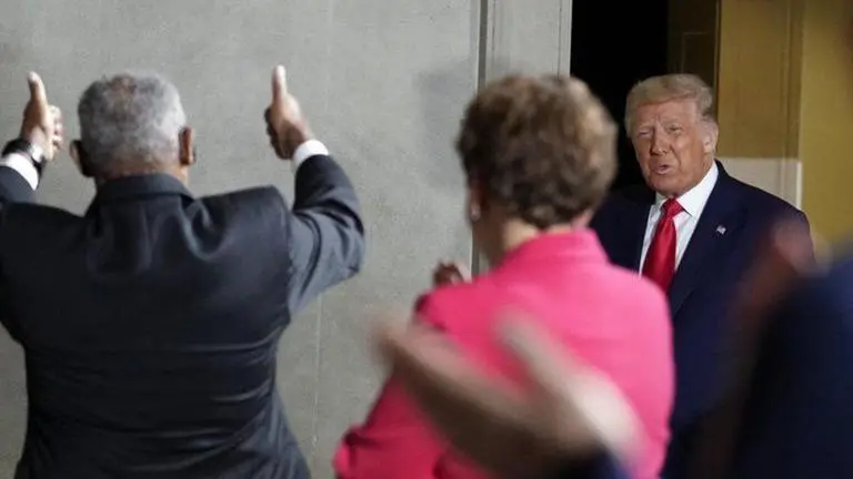 Gulf between Trump and doctors on mask wearing gets wider Gulf between Trump and doctors on mask wearing gets wider