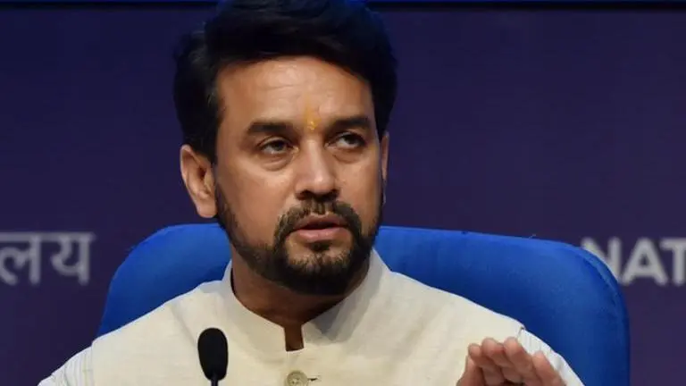 Anurag Thakur hits out at Rahul Gandhi