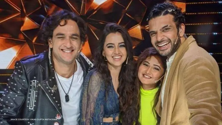 Vikas Gupta shares a precious moment with Karan, Rashami and Tejasswi & fans are loving it Vikas Gupta