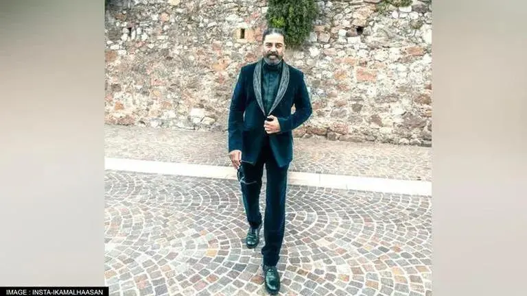 Kamal Haasan recalls begging Dilip Kumar to act with him in Hindi version of 'Thevar Magan' Kamal Haasan