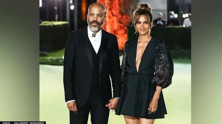 Halle Berry on her relationship with beau Van Hunt: 'Right one has finally showed up' Halle Berry