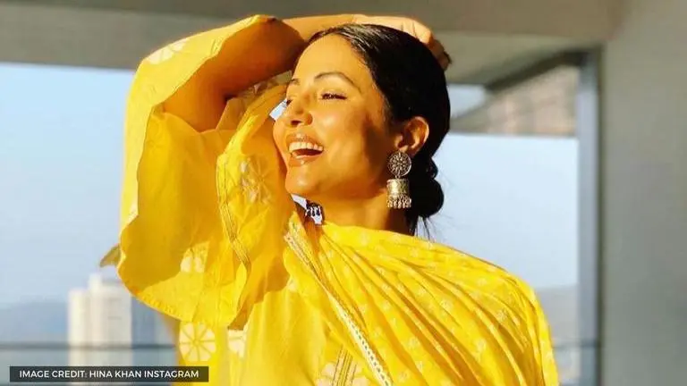 Hina Khan's mom scolding her in Instagram video is every mother-daughter duo; Read details hina khan