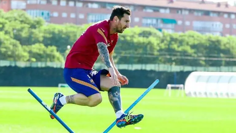 Lionel Messi silences doubters by showing commitment in optional Barca training session Lionel Messi