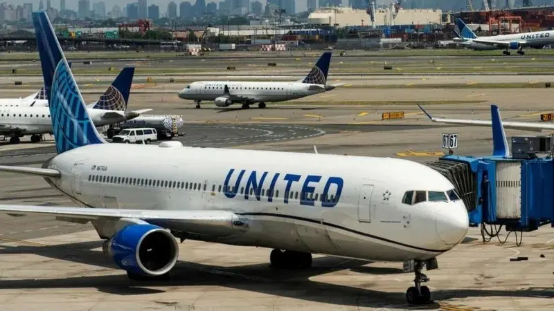 Boston Bound United Airlines Flight Diverted to Washington after Biohazard Alert A United Airlines Boeing 787 flight was forced to make an emergency landing at an airport in Upstate New York on Friday
