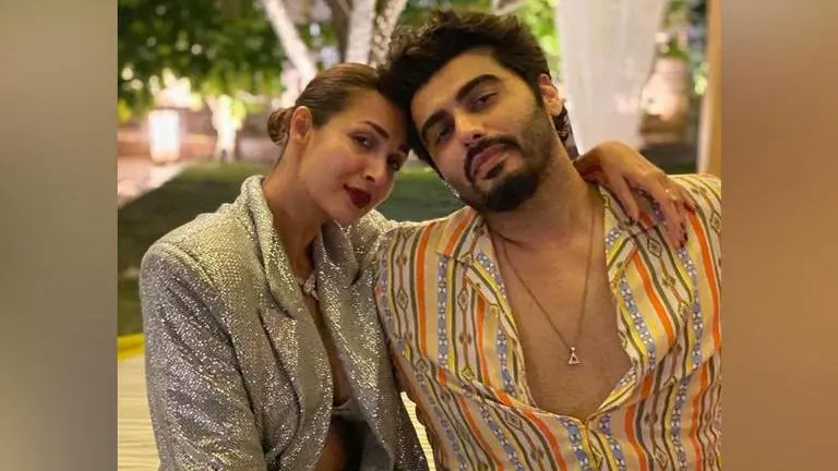 Arjun Kapoor wishes gf Malaika Arora with loved-up post: 'All I want is to make you smile' arjun kapoor