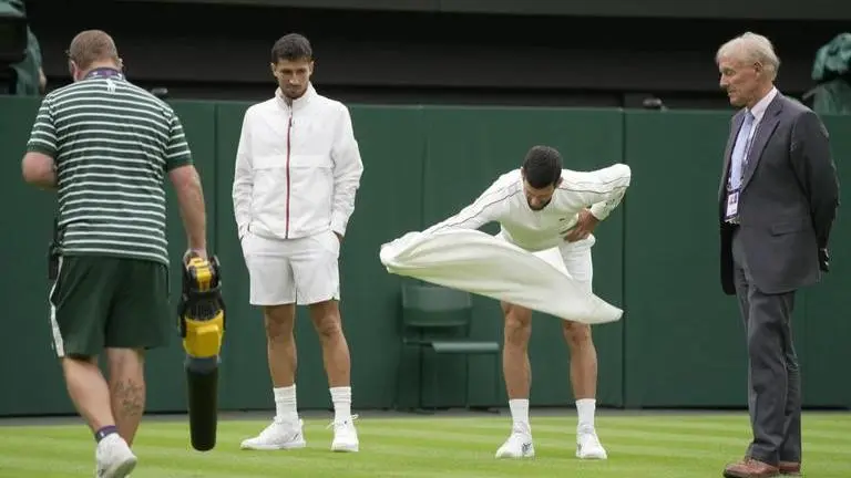 WATCH: Novak Djokovic's hilarious 'Towel Act' leaves audiences at Wimbledon 2023 in splits Wimbledon 2023, Novak Djokovic