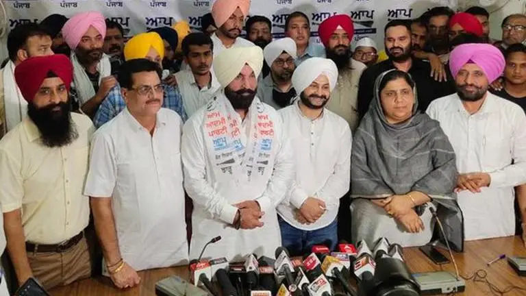 Punjab Congress Secretary switches to AAP with 100 associates ahead of 2022 assembly polls Punjab Congress