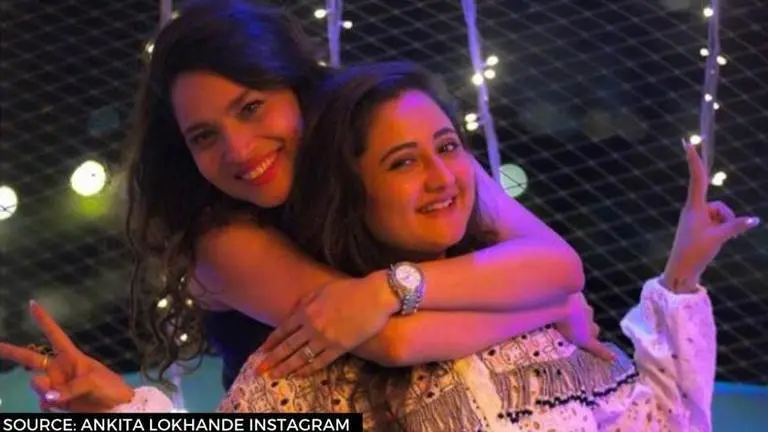 Ankita Lokhande parties it out with BFF Rashami Desai; calls her 'Familia'! Ankita Lokhande