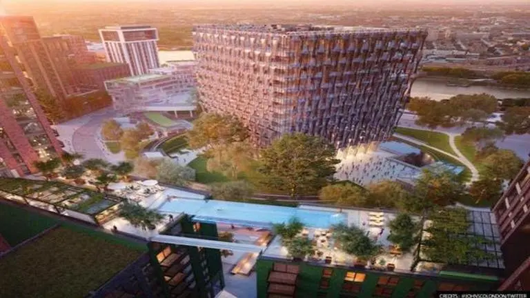 'Sky Pool': World's first floating transparent swimming pool opens in London Floating Transparent Pool