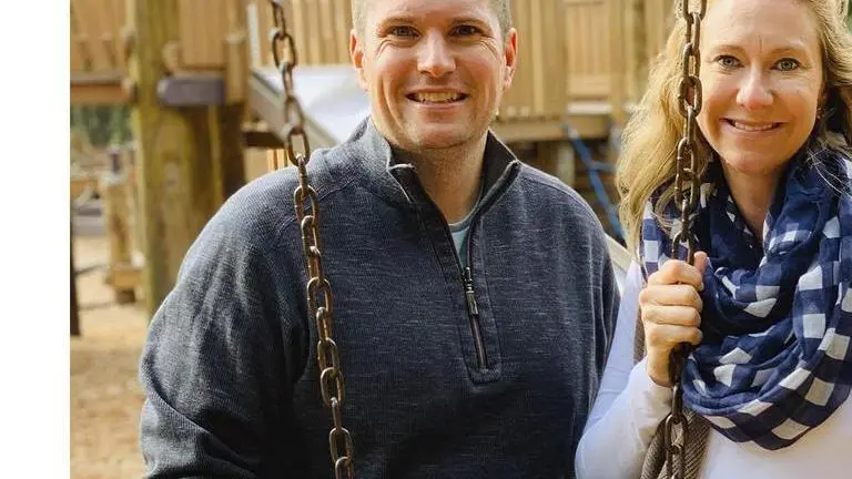 US hospitals rush to find beds for surge of Coronavirus patients