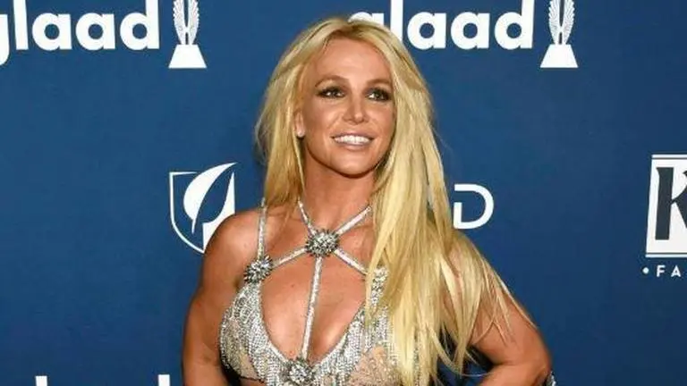 Britney Spears' father Jamie suspended as her conservator after 13-year arrangement Britney Spears, jamie spears