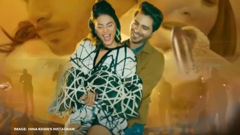 Hina Khan wins hearts with her latest music video 'Patthar Wargi'; see reactions Hina Khan