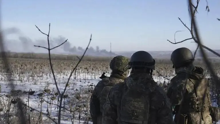 Satellite images show Soledar’s lush past & barren present amid intense battle in Ukraine Soledar