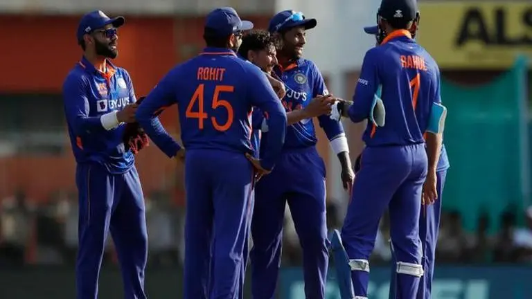 India vs Australia: Unexpected visitor halts play in IND vs AUS 3rd ODI at Chepauk Stadium India vs Australia