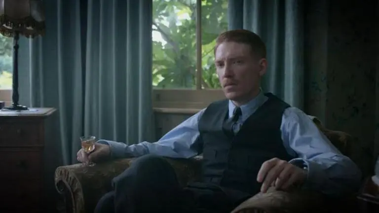 the little stranger ending explained