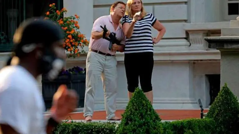 Demo against St. Louis couple who pulled guns