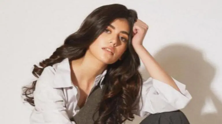 Sanjana Sanghi slays in a snazzy office avatar; fans exclaim 'You pretty girl!' Sanjana Sanghi