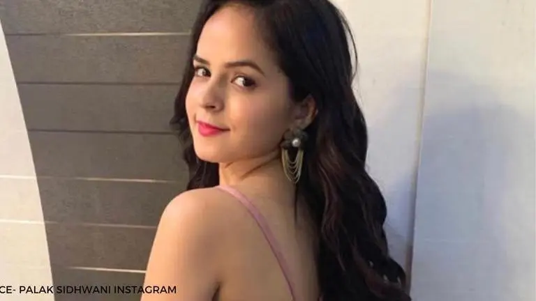 Palak Sidhwani shares funny BTS clip with TMKOC mom Sonalika; 'Gogi' laughs out loud Palak Sidhwani