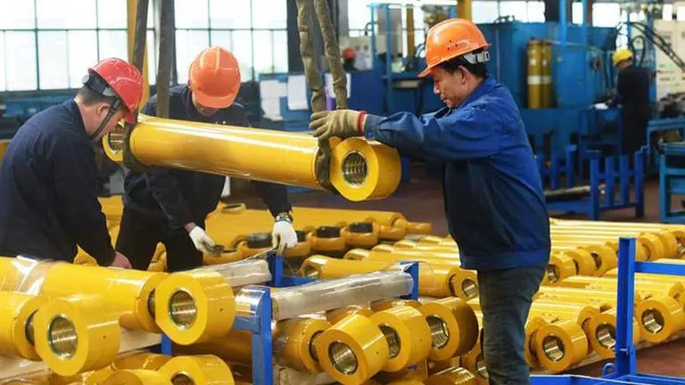 China suffers worst economic drop since '70s in virus battle