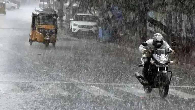 Delhi to expect cloudy conditions till, heatwave unlikely for next six days: Met Rains in delhi