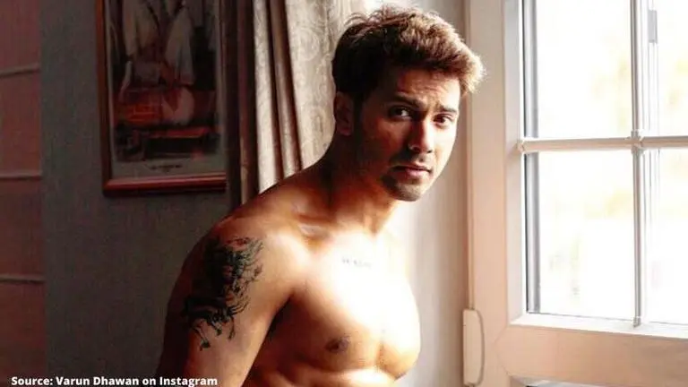 Varun Dhawan shares a glimpse of beautiful 'Amchi Mumbai' sky, celebs call it surreal Varun Dhawan