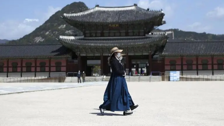 Battered global tourism industry makes reopening plans