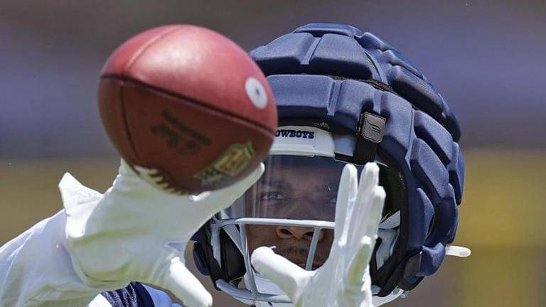 Pollard tries to be true to quiet personality in taking lead back role for Cowboys from Elliott