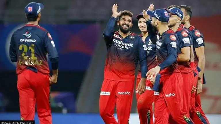 IPL 2022: RCB beat KKR by 3 wickets in thrilling contest as Hasaranga runs riot with ball IPL 2022: Wanindu Hasaranga