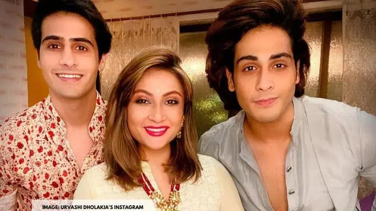Urvashi Dholakia talks on becoming a single mother 25 yrs ago: 'It was considered taboo' Urvashi Dholakia