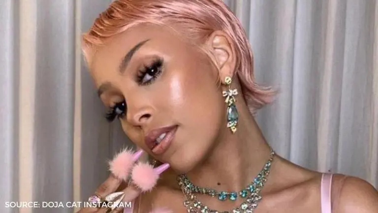 Doja Cat's Streets hits internet; singer pulls up 'silhouette challenge' in own style doja cat's streets