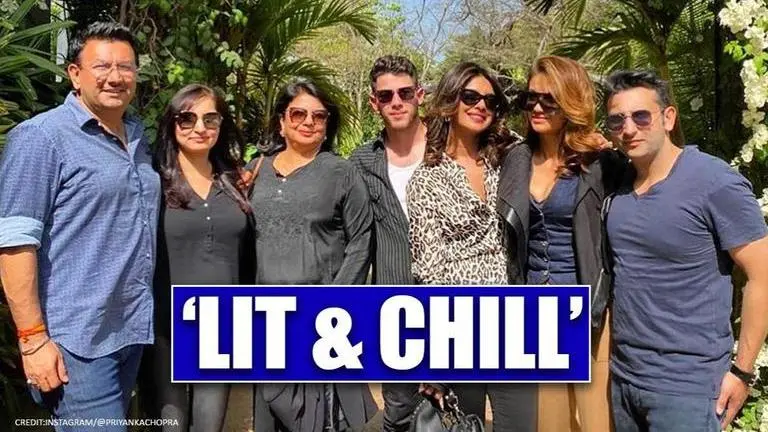 Priyanka Chopra spends 'Lit and Chill' weekend with Nick Jonas & Madhu Chopra; see pic Priyanka