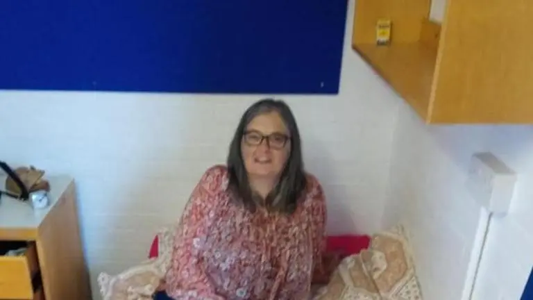 UK: 52-year-old woman joins University to complete education; netizens feel 'proud' Australia