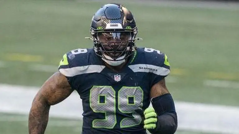 Seahawks defensive lineman Damontre Moore suspended 6 games