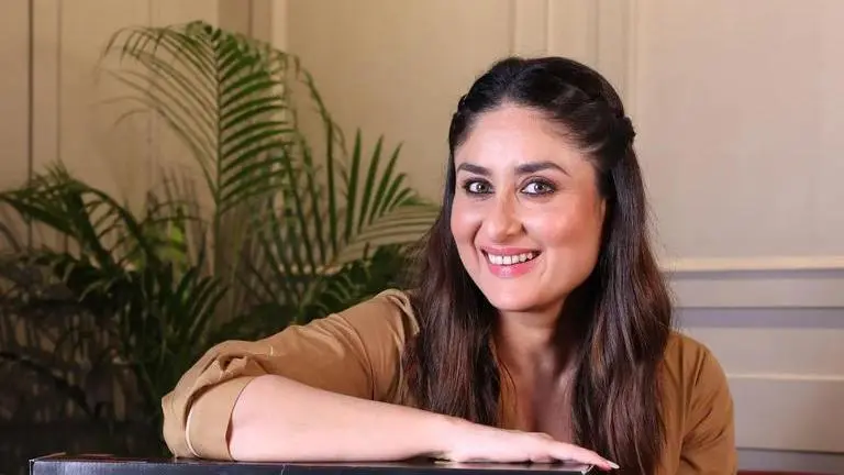 Kareena Kapoor revisits school trip as she meets friend after years in Kalimpong; see pics Kareena Kapoor, Kareena Kapoor shooting in Kalimpong, Kareena Kapoor meets school friend, Kareena Kpaoor shares old pic from school trip