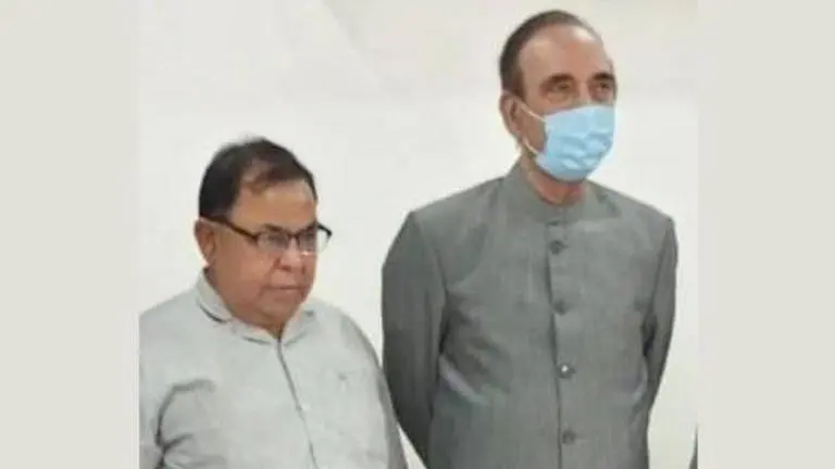 In a fresh jolt to Congress, ex-MLC Subash Gupta joins Azad Camp along with supporters Subhash Gupta