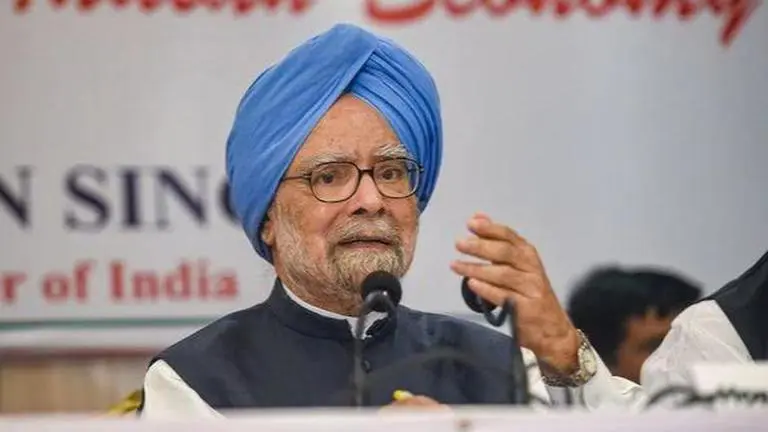 Matter of shame even after education youths have to run around for jobs: Manmohan Singh
