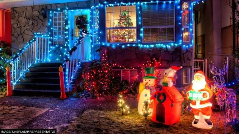 Merry Christmas 2021: Christmas images, GIFs, wallpapers, wishes, messages & more Merry Christmas Images and GIFs