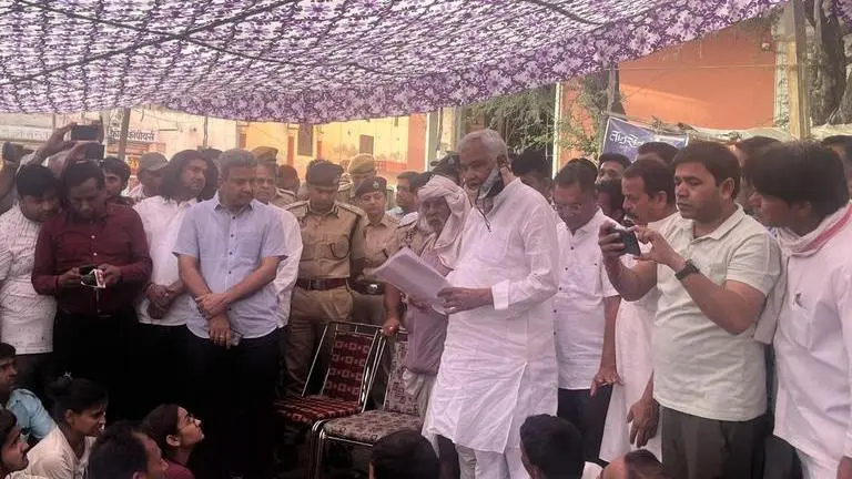 Jaipur tea vendor suicide: BJP's Kirodi Lal Meena announces Rs 50 lakh for victim's kin Jaipur tea vendor suicide case