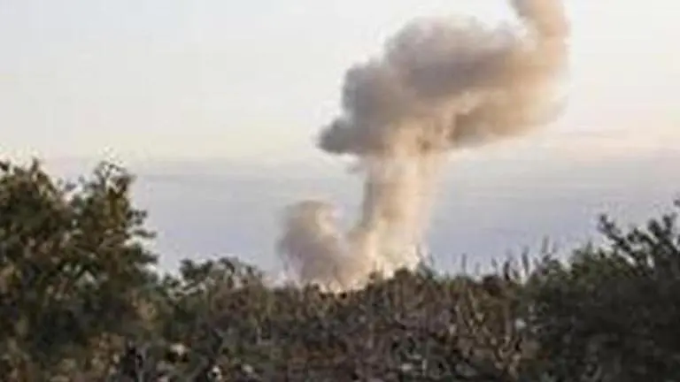 Gaza militants fire rockets at Israel as pacts signed in US